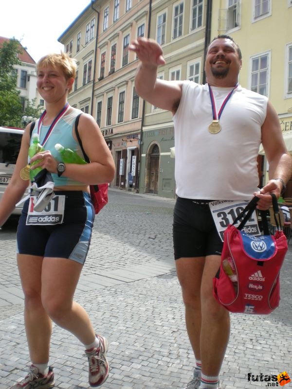 Prague Marathon Running praha_marathon_661.jpg happy marathon finishers