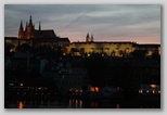 Prága Maraton futás Prague Castle at night