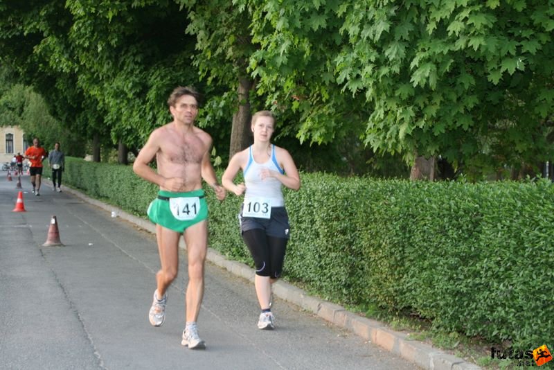 Sárvár futás este sarvar_running_8894.jpg sarvar_running_8894.jpg