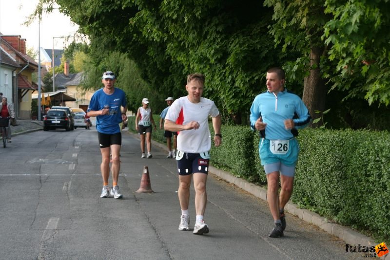 Sárvár futás este sarvar_running_8908.jpg sarvar_running_8908.jpg