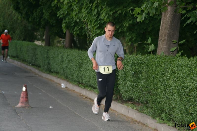 Sárvár futás este sarvar_running_8933.jpg Bene Ármin 24 órás futó