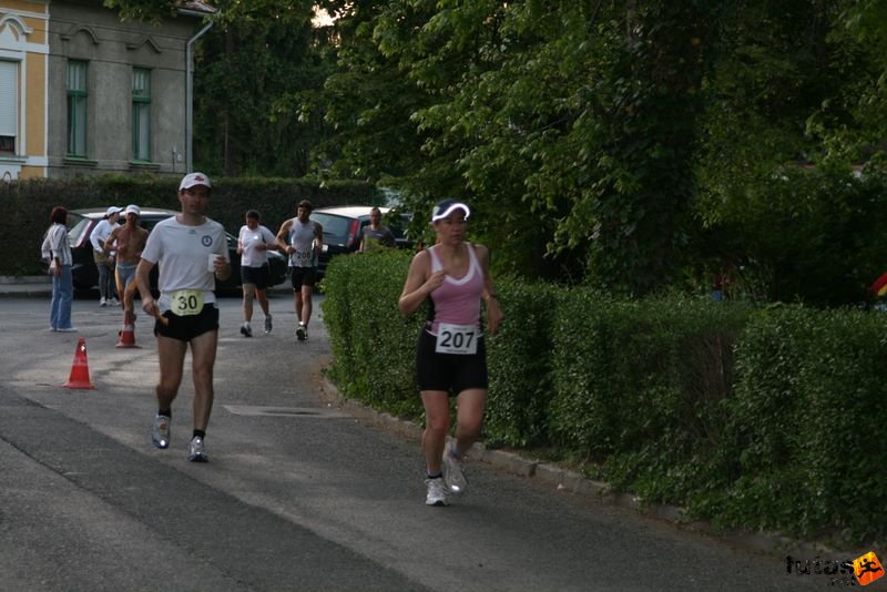 Sárvár futás este sarvar_running_8967.jpg sarvar_running_8967.jpg