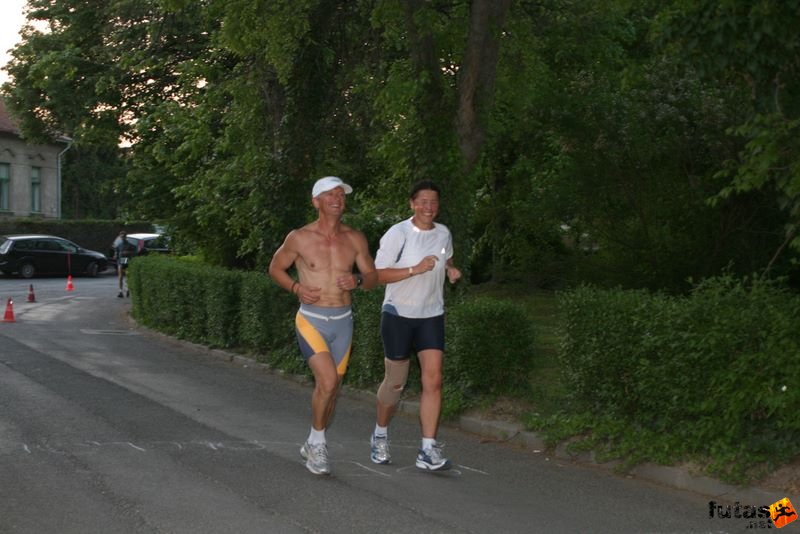Sárvár futás este sarvar_running_8986.jpg sarvar_running_8986.jpg