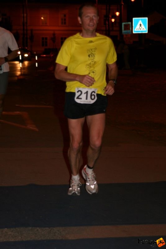 Sárvár futás este sarvar_running_9013.jpg sarvar_running_9013.jpg