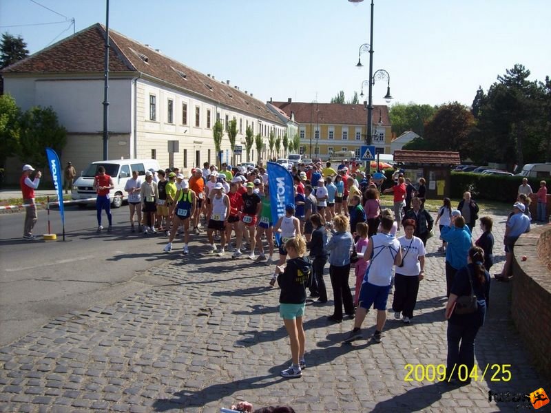 Sárvár futóverseny 60.jpg Sárvári futás