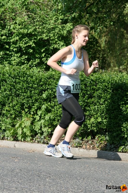 Sárvár futás running sarvar_runners_8683.jpg Böszörményi Edit 12 órás futó