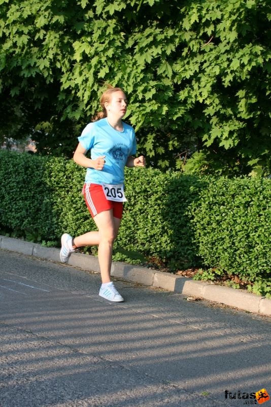 Sárvár futás sarvar_running_8820.jpg Vizi Ramóna Aszfatltfaló csajok csapatában Sárvár futás running sarvar_running_8820.jpg Vizi Ramóna Aszfatltfaló csajok csapatában