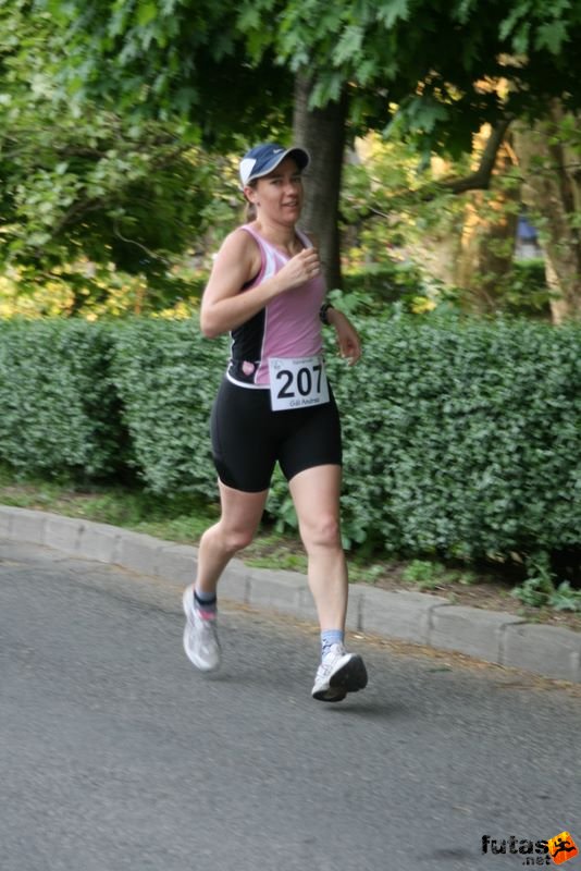 Sárvár futás running sarvar_running_8827.jpg Gál Andrea Sárvár+vár futó csapatban