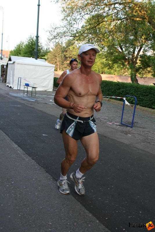 Sárvár futás running sarvar_running_8829.jpg Pecsenye 24 órás ultrafutó