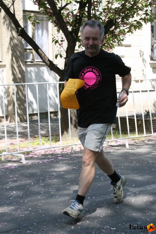 Sárvár Ultrafutás sarvar_ultra_running_8427.jpg Görög Gyula Sárvári ultrafutás főszervező , a Gömb ereje legyen veled! Sárvár Ultrafutás sarvar_ultra_running_8427.jpg Görög Gyula Sárvári ultrafutás főszervező , a Gömb ereje legyen veled!