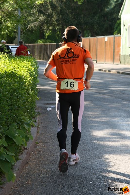Sárvár 24 órás futók ultrafutás ultra_runners_9070.jpg Véghelyi Árpád