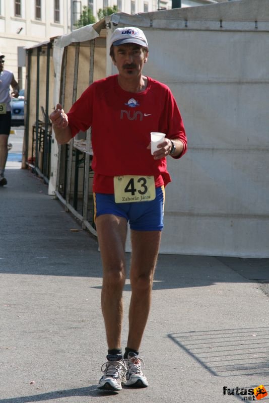 Sárvár 24 órás futók ultrafutás ultra_runners_9106.jpg Zahorán János