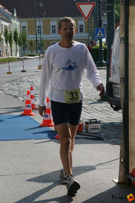 Sárvár 24 órás futók ultrafutás ultra_runners_9121.jpg Péter