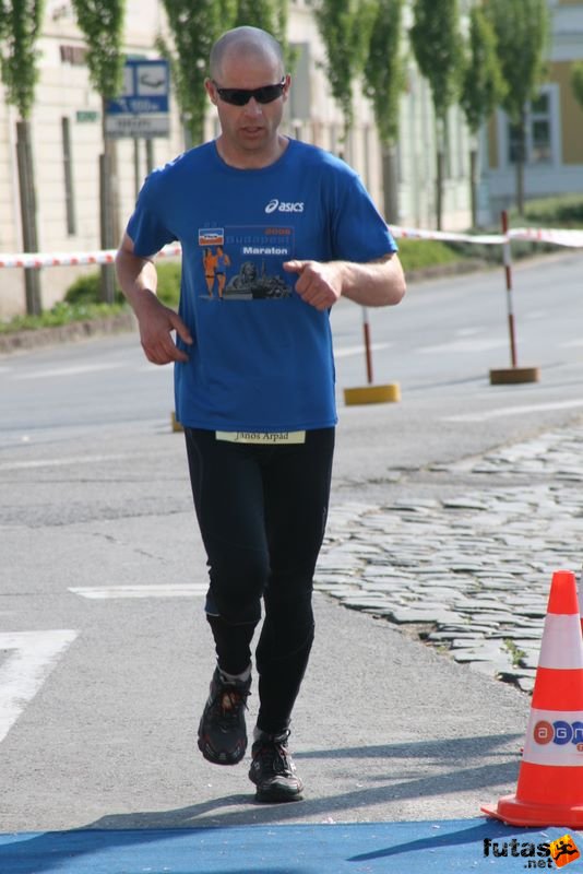 Sárvár 24 órás futók ultrafutás ultra_runners_9122.jpg János Árpád