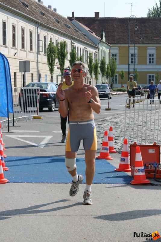 Sárvár 24 órás futók ultrafutás ultra_runners_9127.jpg Pecsenye