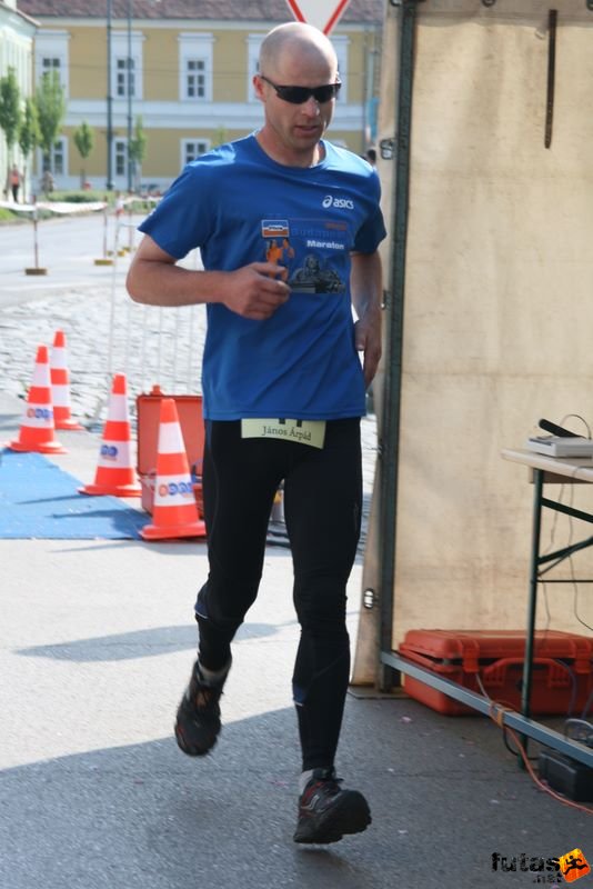 Sárvár 24 órás futók ultrafutás ultra_runners_9136.jpg Árpád