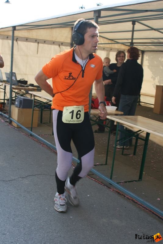 Sárvár 24 órás futók ultrafutás ultra_runners_9141.jpg Véghelyi Árpád