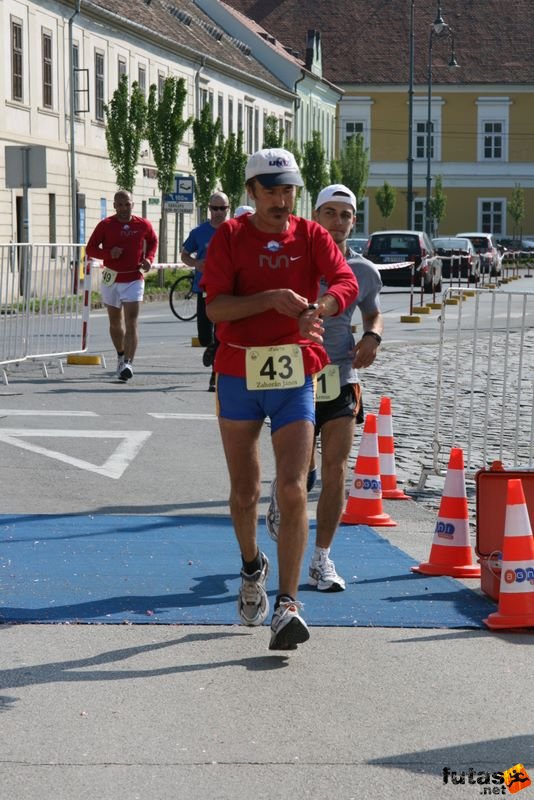 Sárvár 24 órás futók ultrafutás ultra_runners_9152.jpg Zahorán János