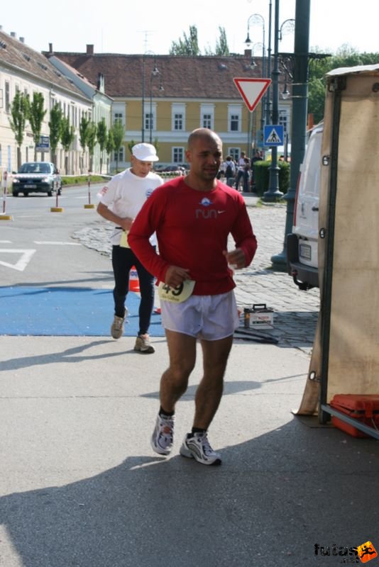 Sárvár 24 órás futók ultrafutás ultra_runners_9154.jpg Illés Gábor