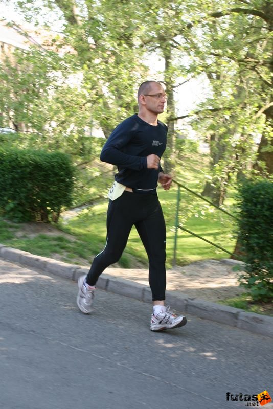 Sárvár 24 órás futók ultrafutás ultra_runners_9168.jpg Sárosi Gyula