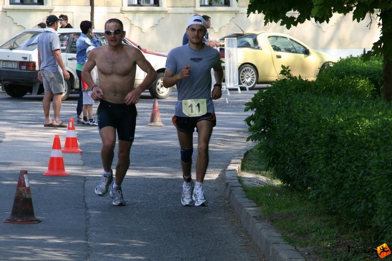 Sárvár 24 órás futók ultrafutás ultra_runners_9181.jpg Böki és Ármin