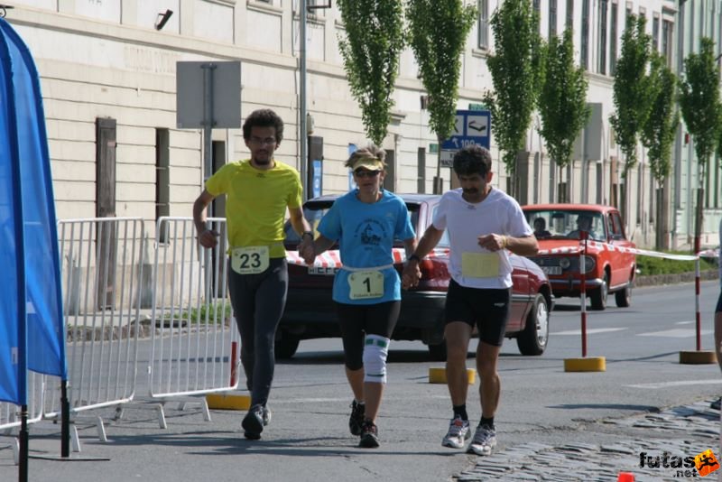 Sárvár 24 órás futók ultrafutás ultra_runners_9192.jpg olyan jó így együtt!