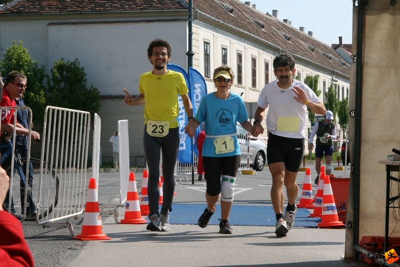 Sárvár 24 órás futók ultrafutás ultra_runners_9194.jpg megcsináltuk