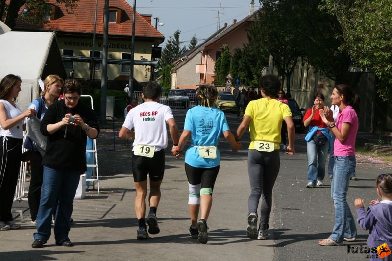 Sárvár 24 órás futók ultrafutás ultra_runners_9196.jpg együtt futunk