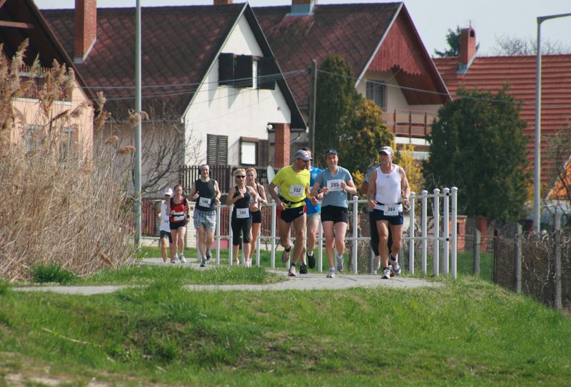 Tóparti Futóparti Futás Velence Sukoró Pákozd toparti_futoparti_futas_6017.jpg Velence kerékpárút