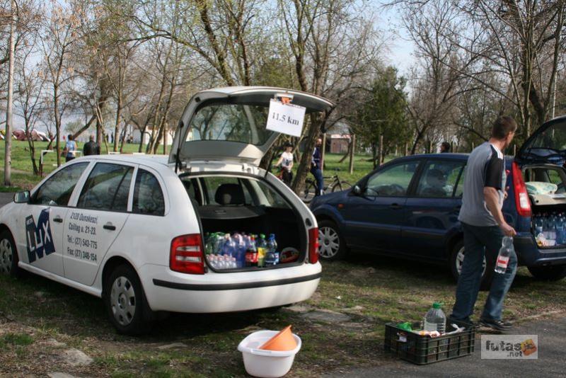 Tóparti Futóparti futáshoz készülve Reggel toparti_futoparti_futas_5498.jpg frissítők kiszállítása