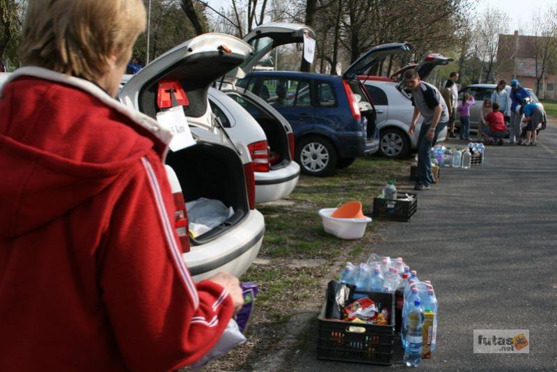 Tóparti Futóparti futáshoz készülve Reggel toparti_futoparti_futas_5499.jpg frissítők szétosztása
