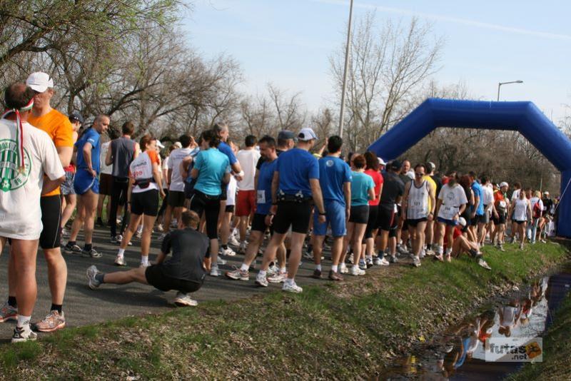 Tóparti Futóparti futáshoz készülve Reggel toparti_futoparti_futas_5612.jpg toparti_futoparti_futas_5612.jpg