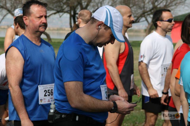 Tóparti Futóparti futáshoz készülve Reggel toparti_futoparti_futas_5619.jpg toparti_futoparti_futas_5619.jpg