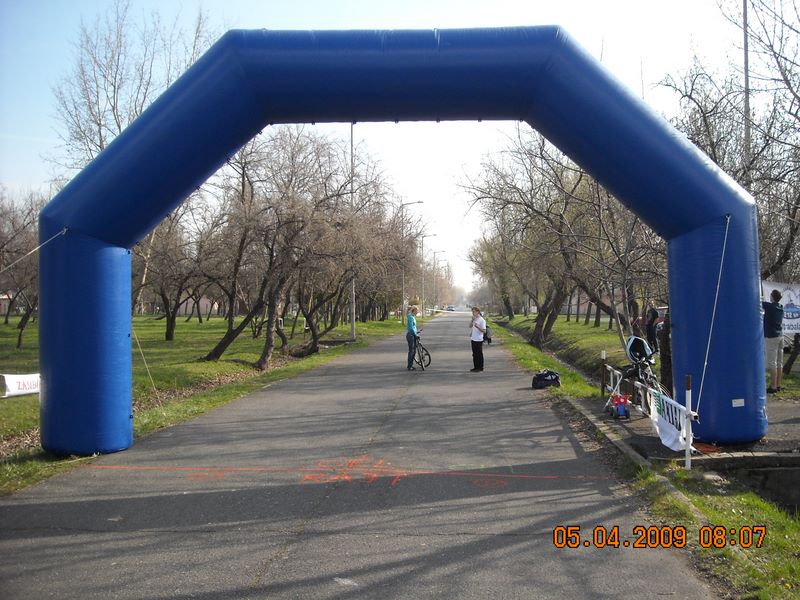 Budapest Run csapat a Velencei-tó körül budapest_run_110.jpg budapest_run_110.jpg