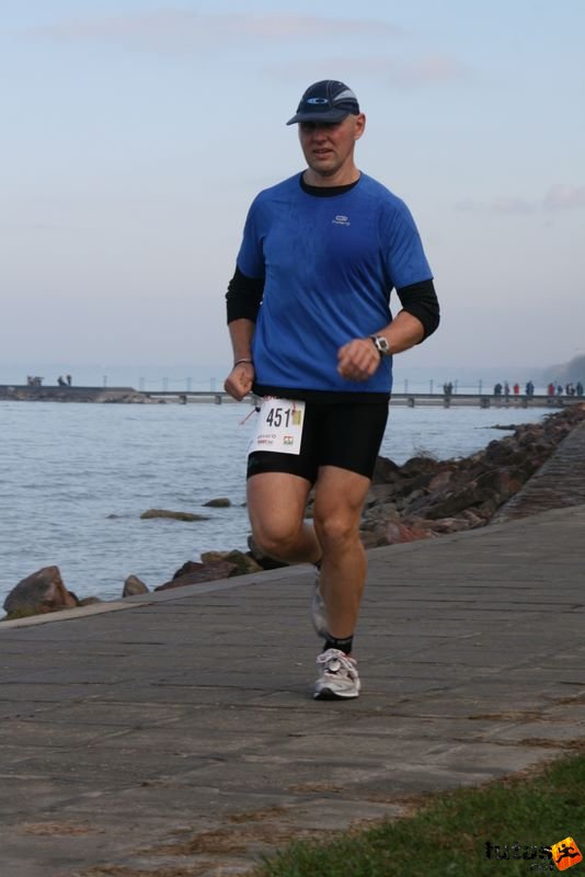Balaton Maraton harmad maraton Siófok Farkas Sándor, Honvéd Bercsényi SE Balaton Maraton 1/3 marathon futás Siófok, Farkas Sándor, Honvéd Bercsényi SE