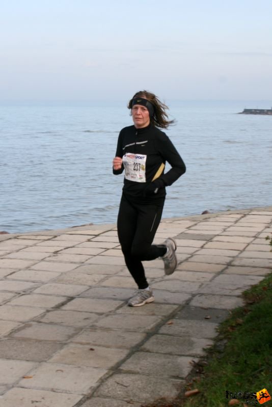 Balaton Maraton harmad maraton Siófok Halász Timea, Szondi SE Balaton Maraton 1/3 marathon futás Siófok, Halász Timea, Szondi SE