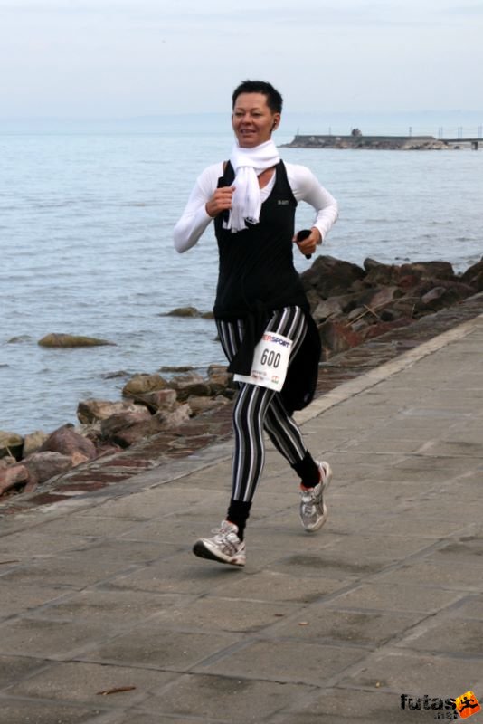 Balaton Maraton harmad maraton Siófok Martinák Anikó Balaton Maraton 1/3 marathon futás Siófok, Martinák Anikó