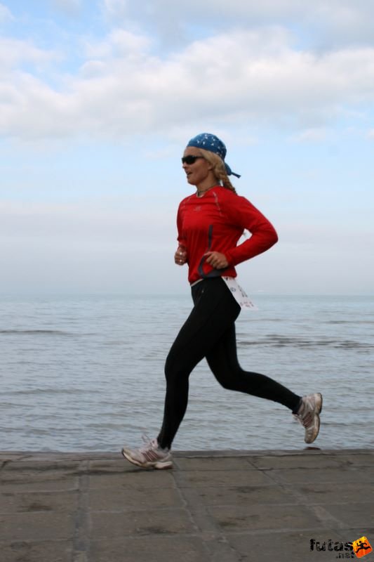 Balaton Maraton harmad maraton Siófok Németh Anita Balaton Maraton 1/3 marathon futás Siófok, Németh Anita
