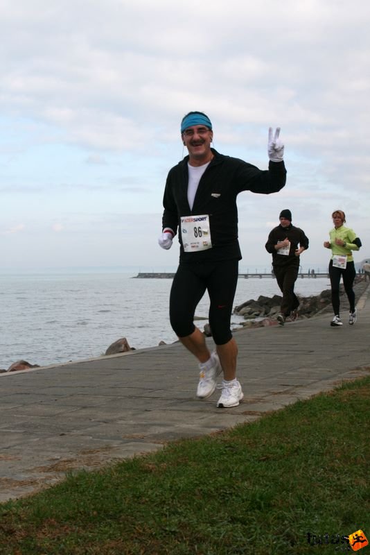 Balaton Maraton harmad maraton Siófok Szabó Zoltán dr. Dunaújváros Balaton Maraton 1/3 marathon futás Siófok, Szabó Zoltán dr. Dunaújváros