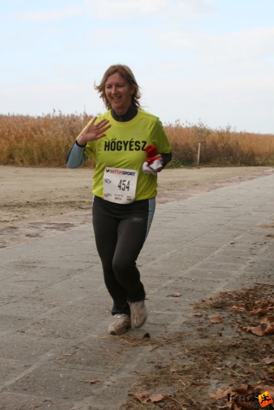 Balaton Maraton harmad maraton Siófok Asztalos Mónika, Hőgyész Balaton Maraton Intersport futóverseny Siófok, Asztalos Mónika, Hőgyész