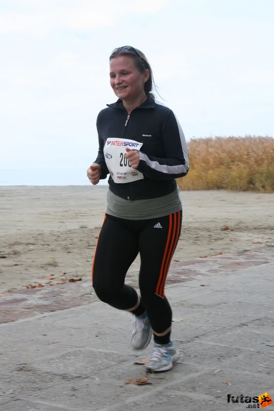Balaton Maraton harmad maraton Siófok Radnóthy Tünde Balaton Maraton Intersport futóverseny Siófok, Radnóthy Tünde