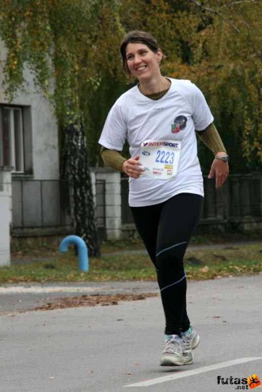 Balaton Maraton harmad maraton Siófok Karácsonyi Zsuzsanna, Minden-kor Női Sportegyesület Budapest Balaton Maraton Intersport futóverseny Siófok, Karácsonyi Zsuzsanna, Minden-kor Női Sportegyesület Budapest