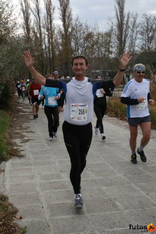 Balaton Maraton félmaraton Siófok Kuris Oszkár, Futóbolondok Intersport Balaton Maraton félmaraton Siófok, Kuris Oszkár, Futóbolondok