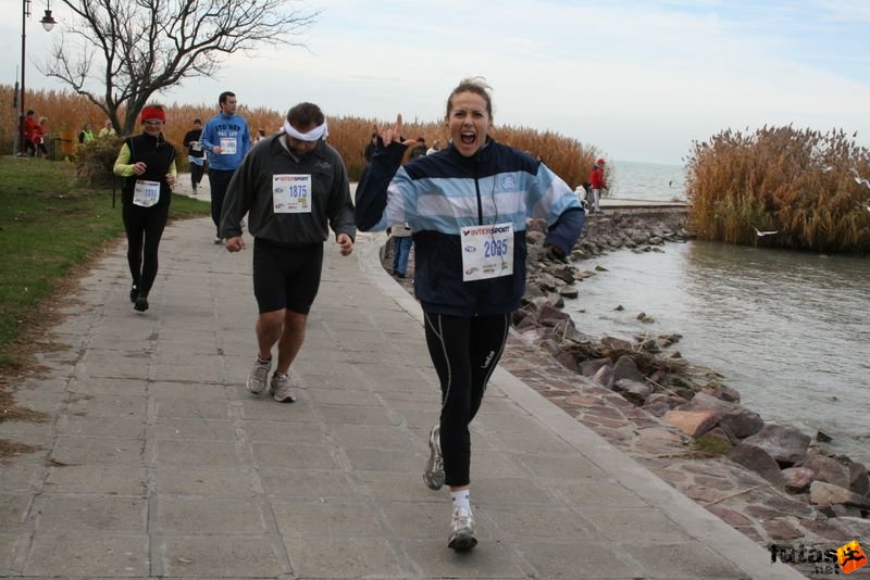 Balaton Maraton félmaraton Siófok Sherraine Schalm Balaton Maraton félmaraton futás Siófok, Sherraine Schalm
