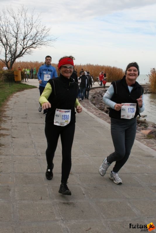 Balaton Maraton félmaraton Siófok Tilk Csilla Balatonboglár, Balázs Éva dr. Balatonboglár Balaton Maraton félmaraton futás Siófok, Tilk Csilla Balatonboglár, Balázs Éva dr. Balatonboglár