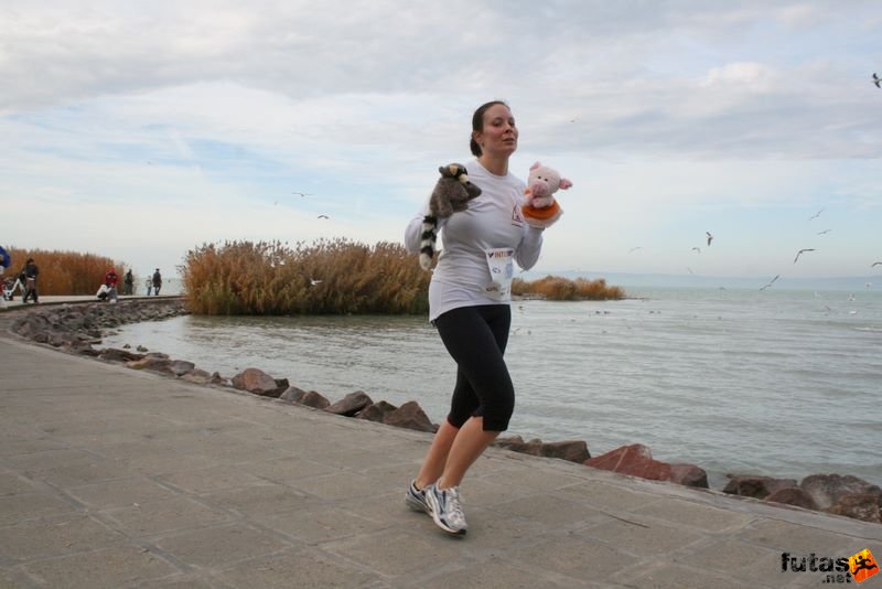 Balaton Maraton félmaraton Siófok bébielefántok Balaton Maraton félmaraton futás Siófok, bébielefántok