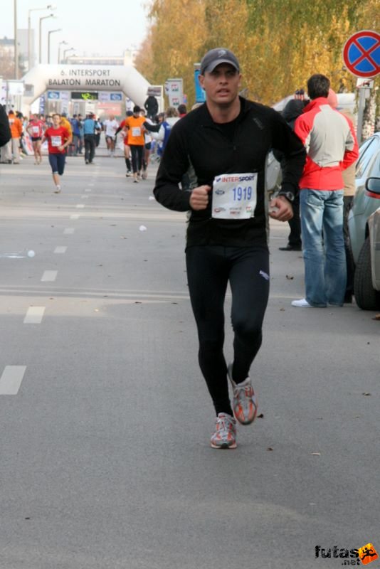 Balaton Maraton félmaraton Siófok Varga Szabolcs, Dombóvár Balaton Maraton félmaraton futás Siófok, Varga Szabolcs, Dombóvár