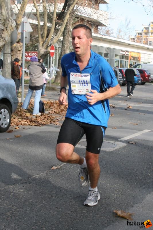 Balaton Maraton félmaraton Siófok Lukács Albert, Sashegyi Gepárdok Balaton Maraton félmaraton futás Siófok, Lukács Albert, Sashegyi Gepárdok
