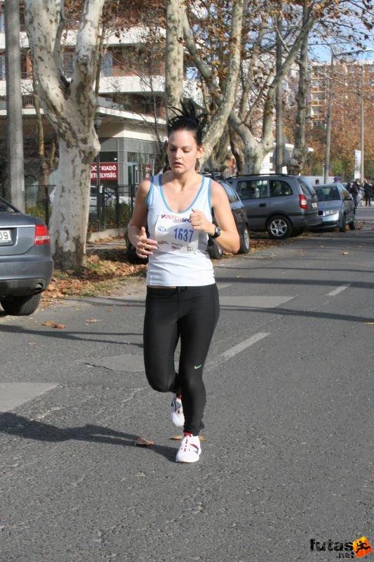 Balaton Maraton félmaraton Siófok Tóth Melinda, Győri Dózsa Balaton Maraton félmaraton futás Siófok, Tóth Melinda, Győri Dózsa