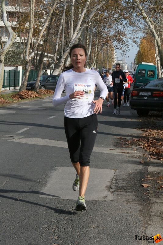 Balaton Maraton félmaraton Siófok Lőcsei Éva dr. Budapest Balaton Maraton félmaraton futás Siófok, Lőcsei Éva dr. Budapest